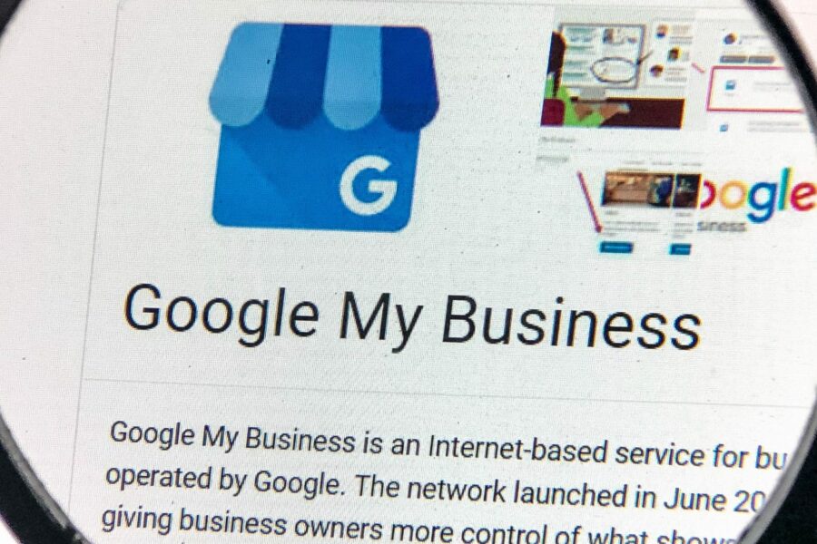 des erreurs courantes à éviter avec les avis Google My Business, notamment l'achat de faux avis, l'ignorance des retours clients, et le manque de réactivité face aux commentaires négatifs.