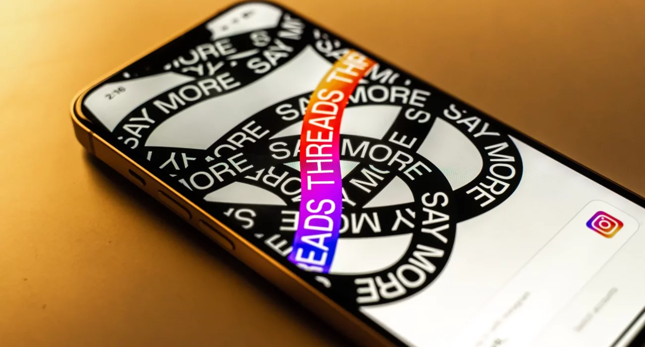 les tests de recherche par mots-clés sur Instagram Threads en Australie et en Nouvelle-Zélande, visant à améliorer la découvrabilité des contenus et à offrir une expérience de recherche plus fluide et précise aux utilisateurs.