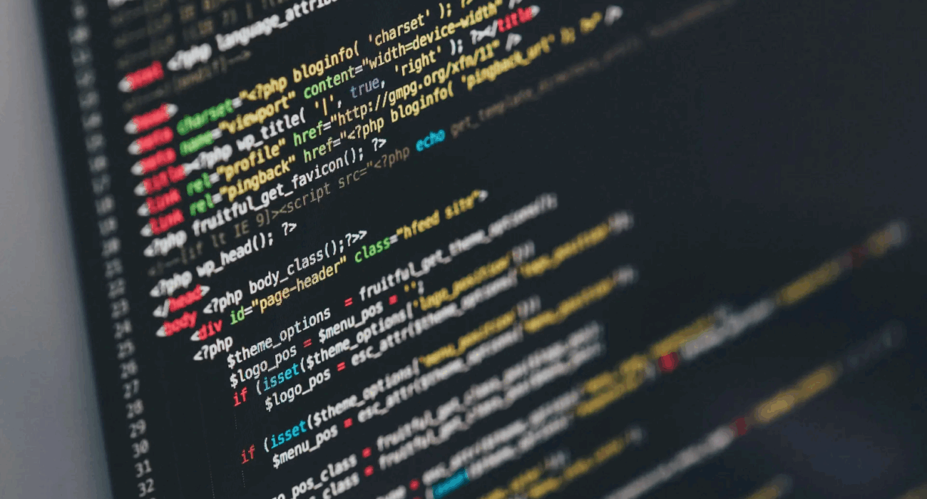le coding est devenu une tendance éducative incontournable à l’ère du digital, soulignant son importance pour le développement des compétences numériques et l’employabilité future.