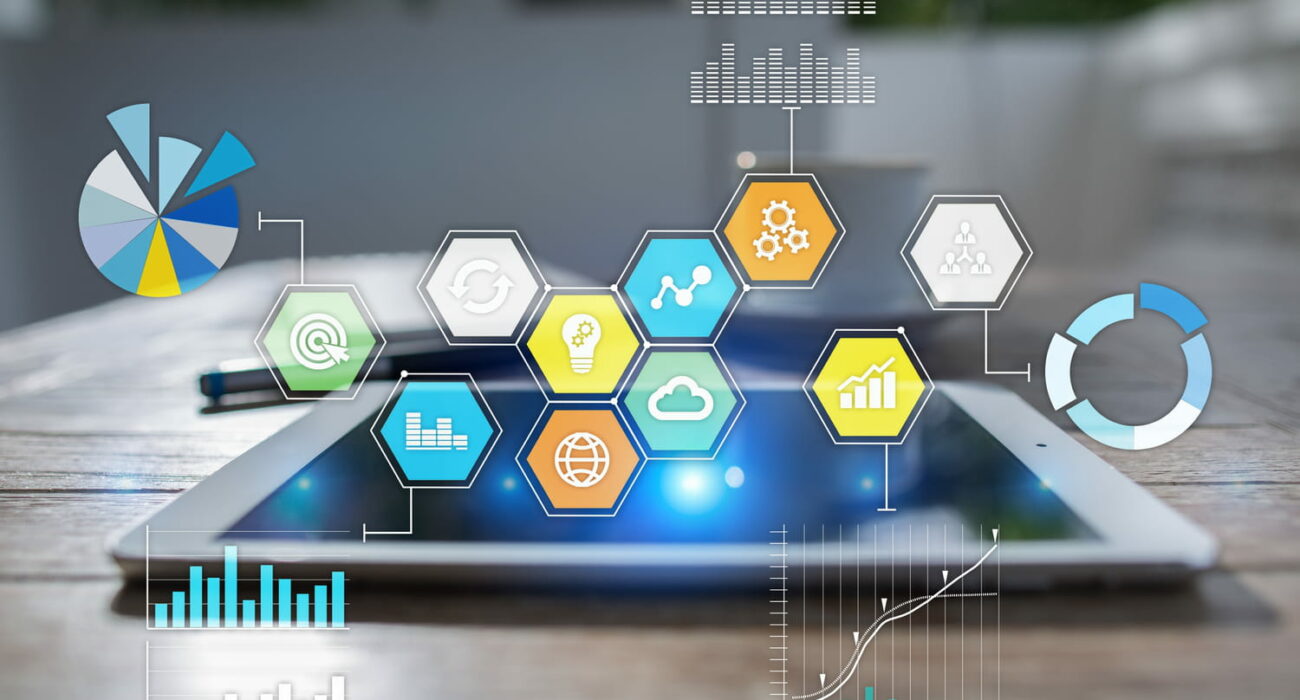 les tendances 2022 qui façonnent l’avenir du webmarketing digital, incluant l’essor du marketing vidéo, l’optimisation pour la recherche vocale, l’IA et la personnalisation, ainsi que l’importance du marketing omnicanal.