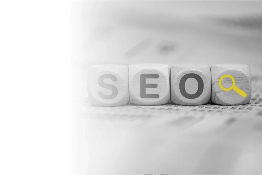 SEO les principales tendances du SEO pour 2021, telles que l'importance du contenu de qualité, l'optimisation mobile, le focus sur le SEO local, et le rôle croissant de l'IA et du contenu vidéo.