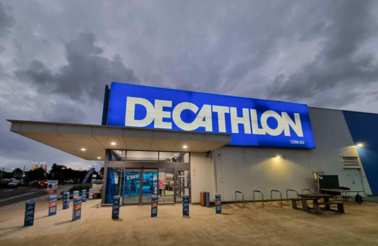 Opération de street marketing imaginée et déployée par 2MAG pour Decathlon, offrant une expérience immersive et captivante à son audience.